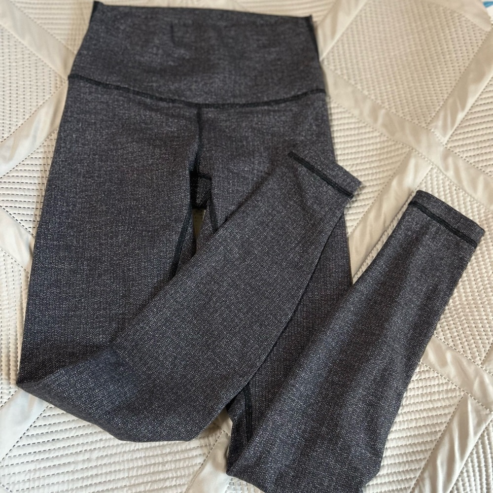 Lululemon Speed Up High-Rise Tight 28" - Grey - Size 4 - Picture 3 of 6